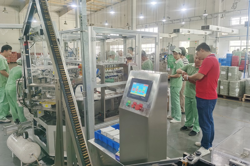 All-paper hanging card machine empowers green intelligent manufacturing